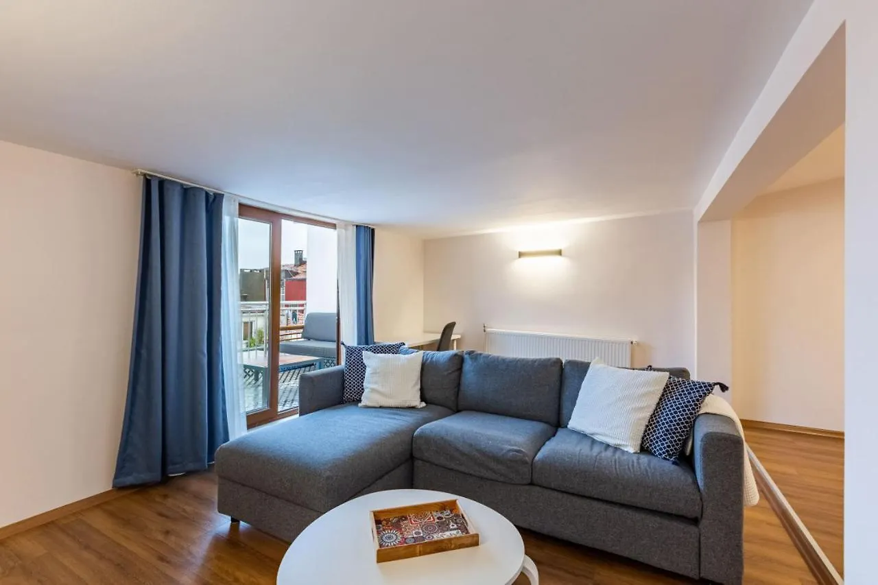 Διαμέρισμα Central Flat With Lovely Terrace Near Osmanbey Metro Station In Ferikoy, Sisli Κωνσταντινούπολη